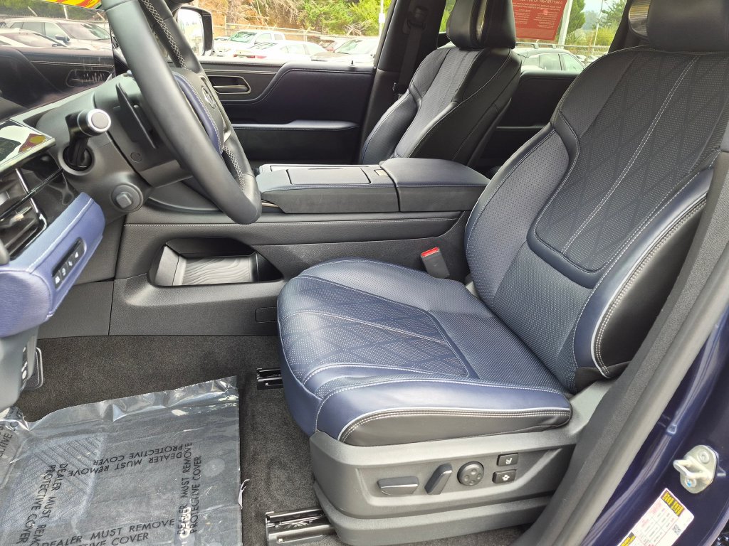 Used 2026 INFINITI QX80 4WD w/ Sport Exterior Package image 14