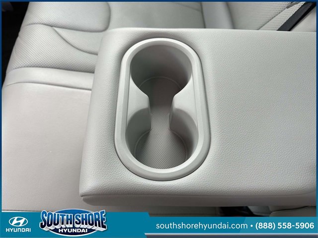 Certified 2023 Hyundai Elantra Limited image 13