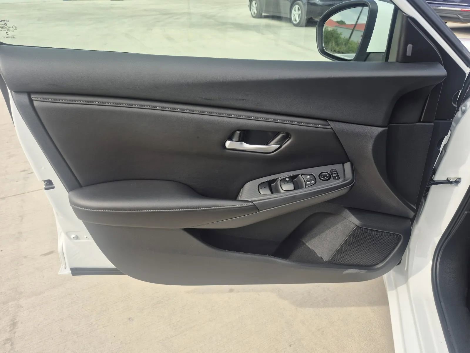Used 2024 Nissan Sentra SV FWD image 11