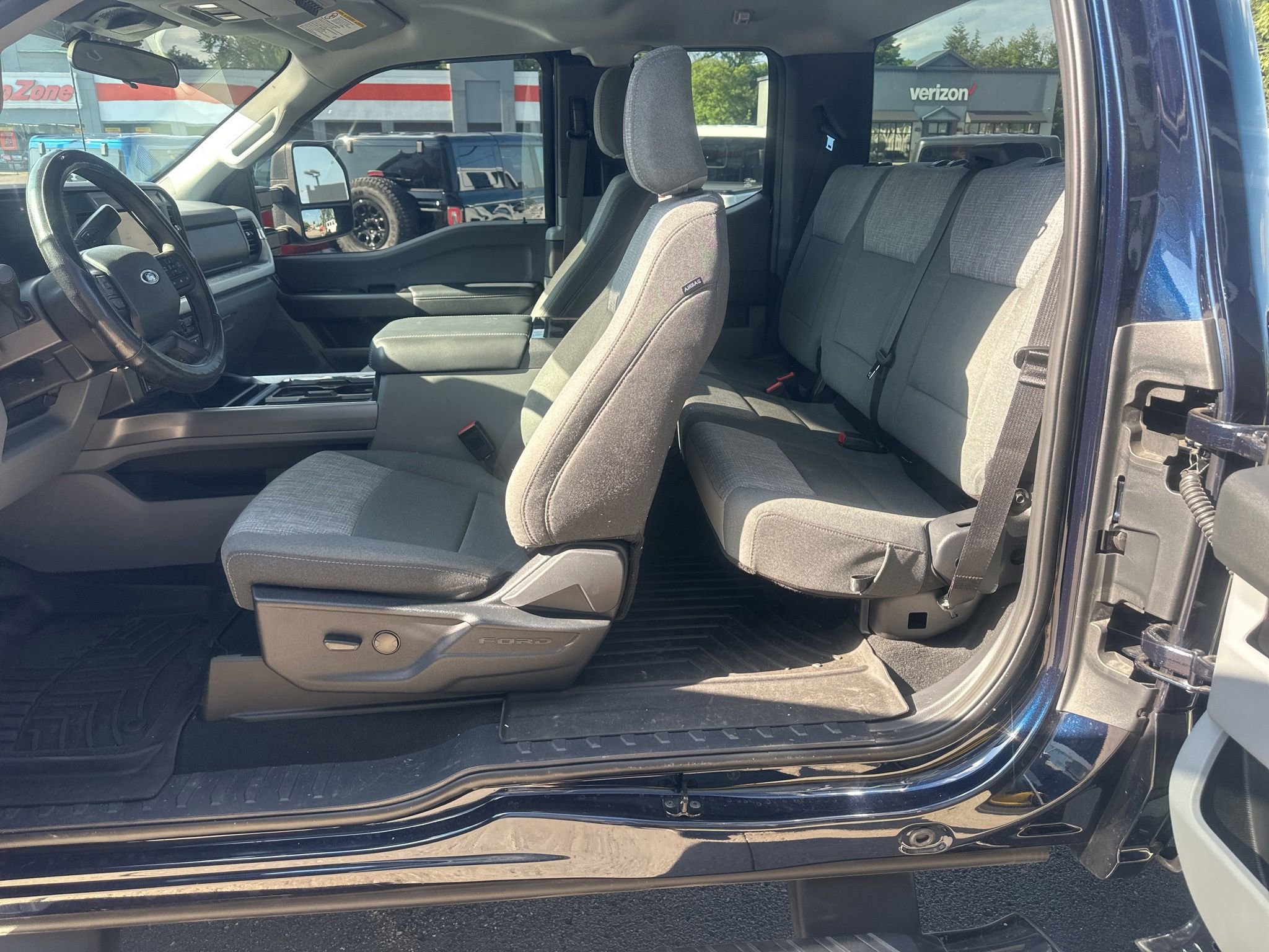 Used 2025 Ford F250 XL w/ FX4 Off-Road Package AWD/4WD image 14
