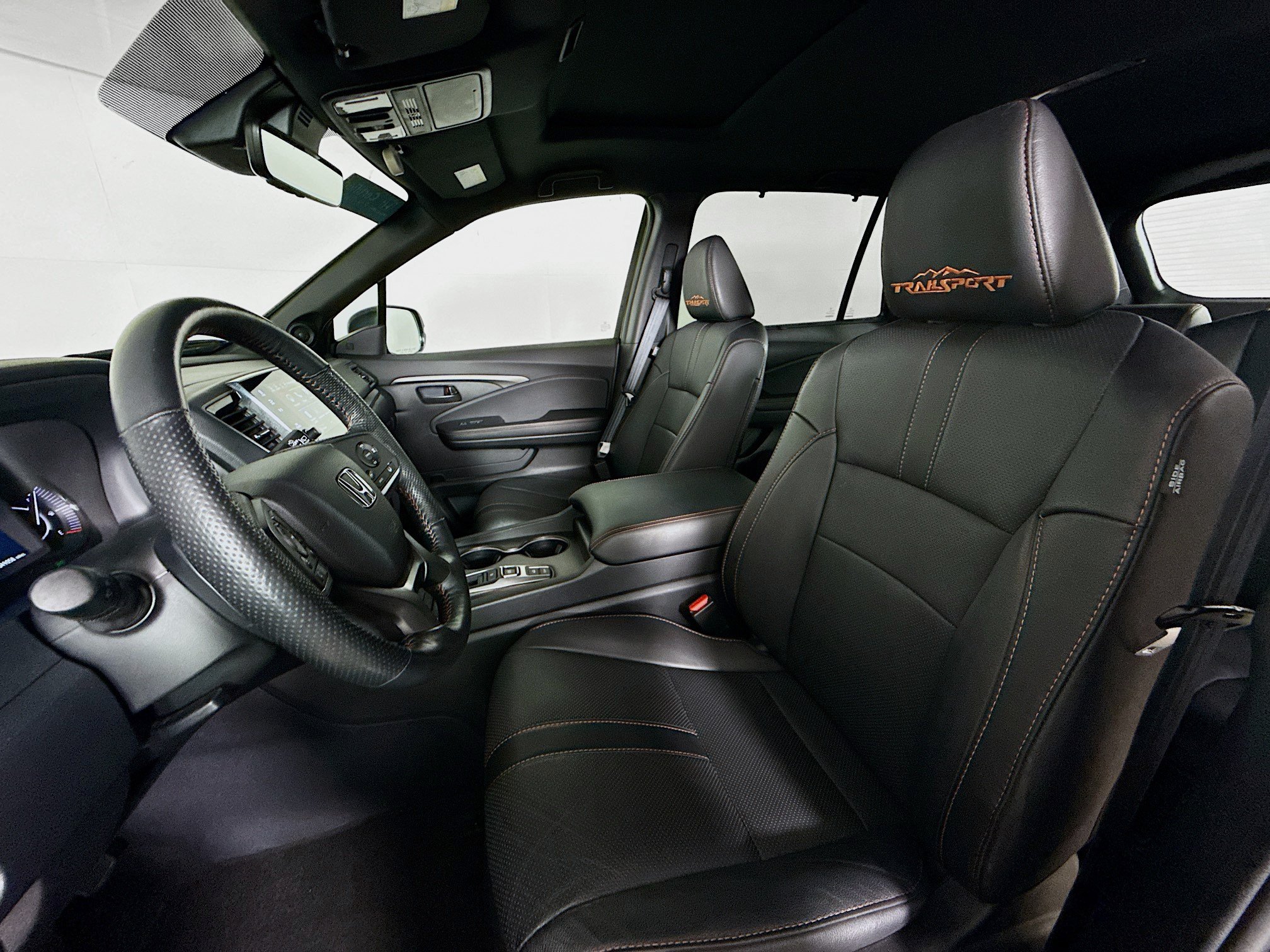 Certified 2025 Honda Passport TrailSport image 26