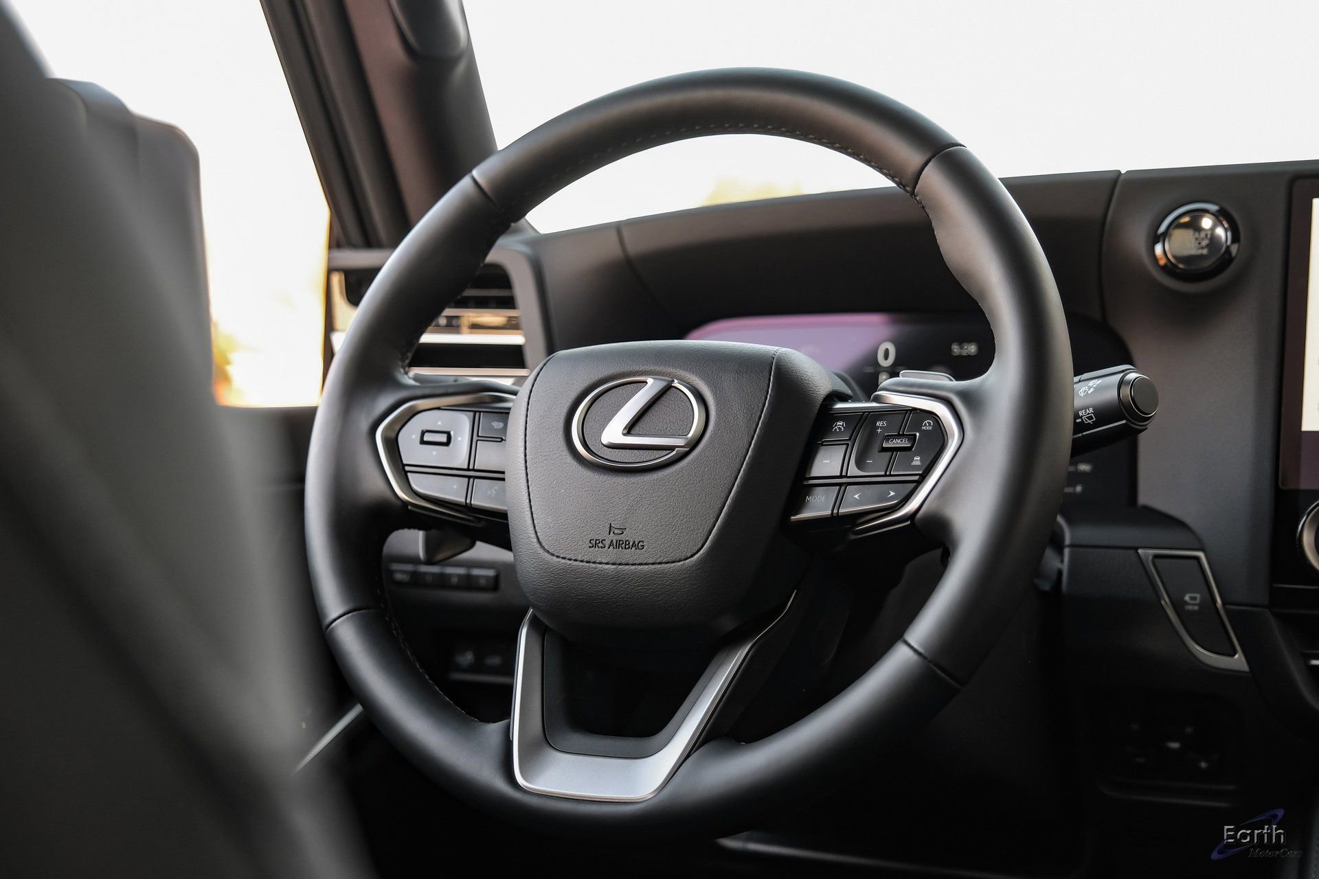 Used 2025 Lexus GX 550 550 Luxury+ HUD Vossen Wheels w/ Accessory Package (2T) image 37