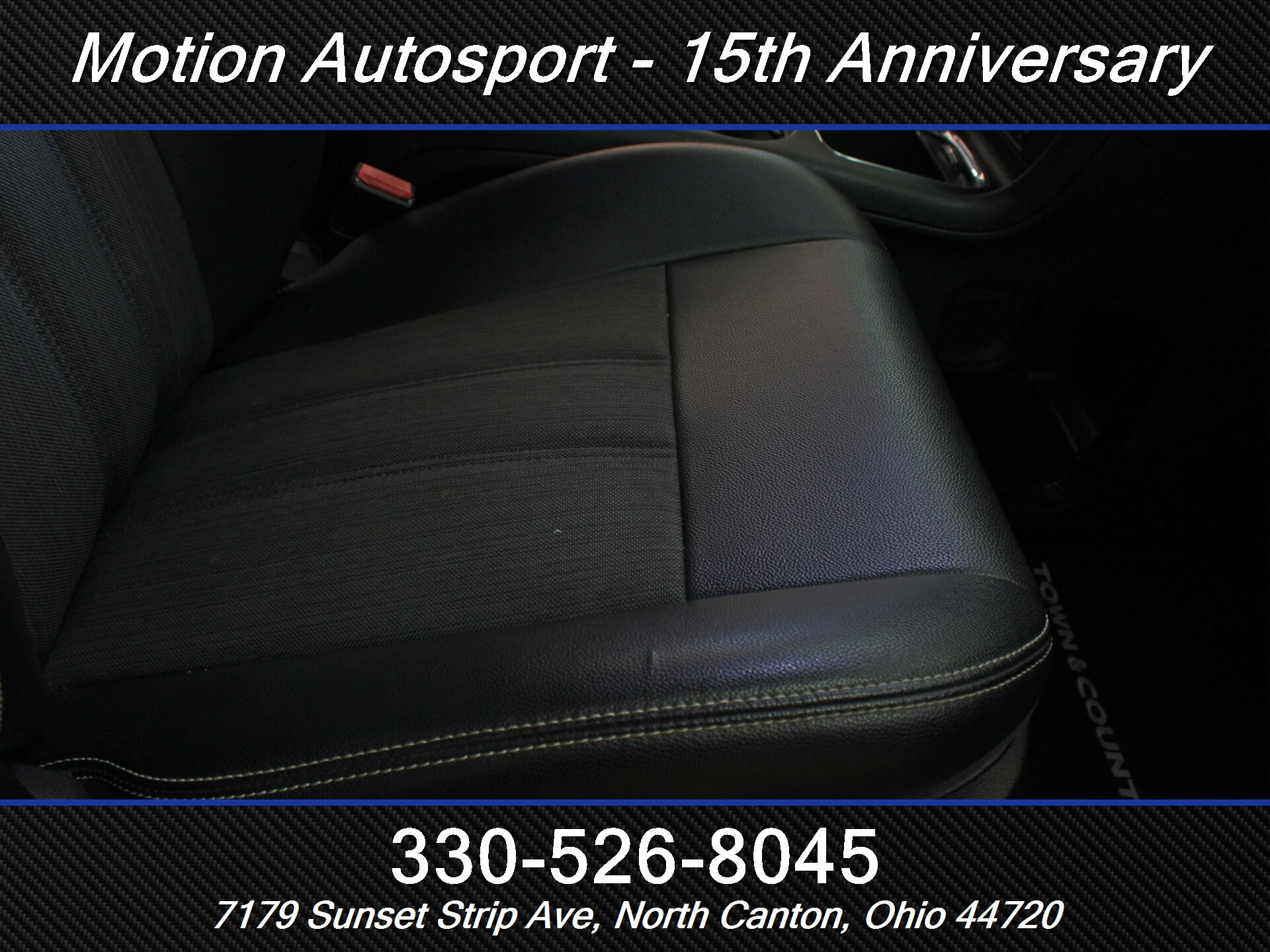 Used 2015 Chrysler Town & Country S w/ Driver Convenience Group FWD image 36
