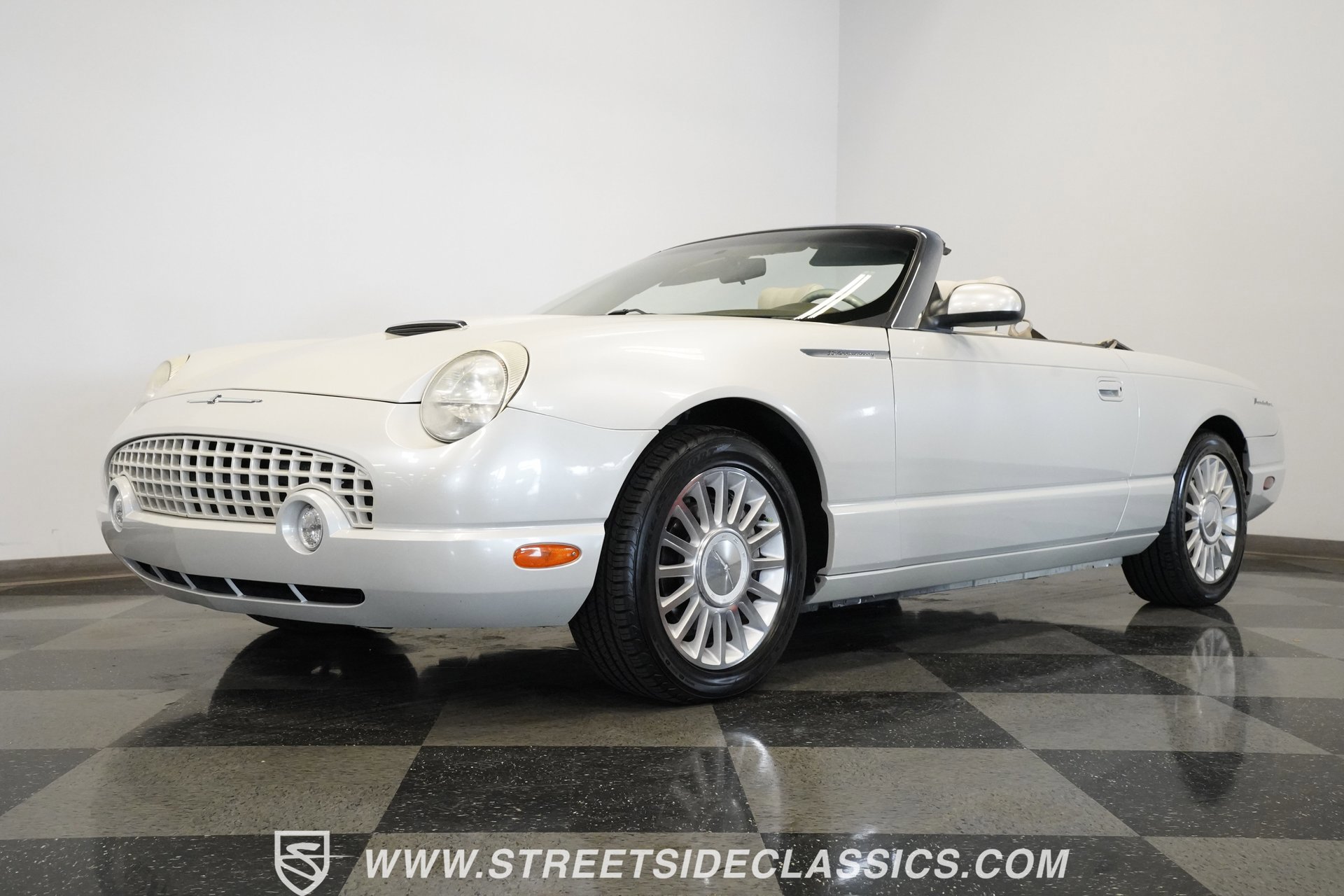 Used 2005 Ford Thunderbird 50th Anniversary image 6
