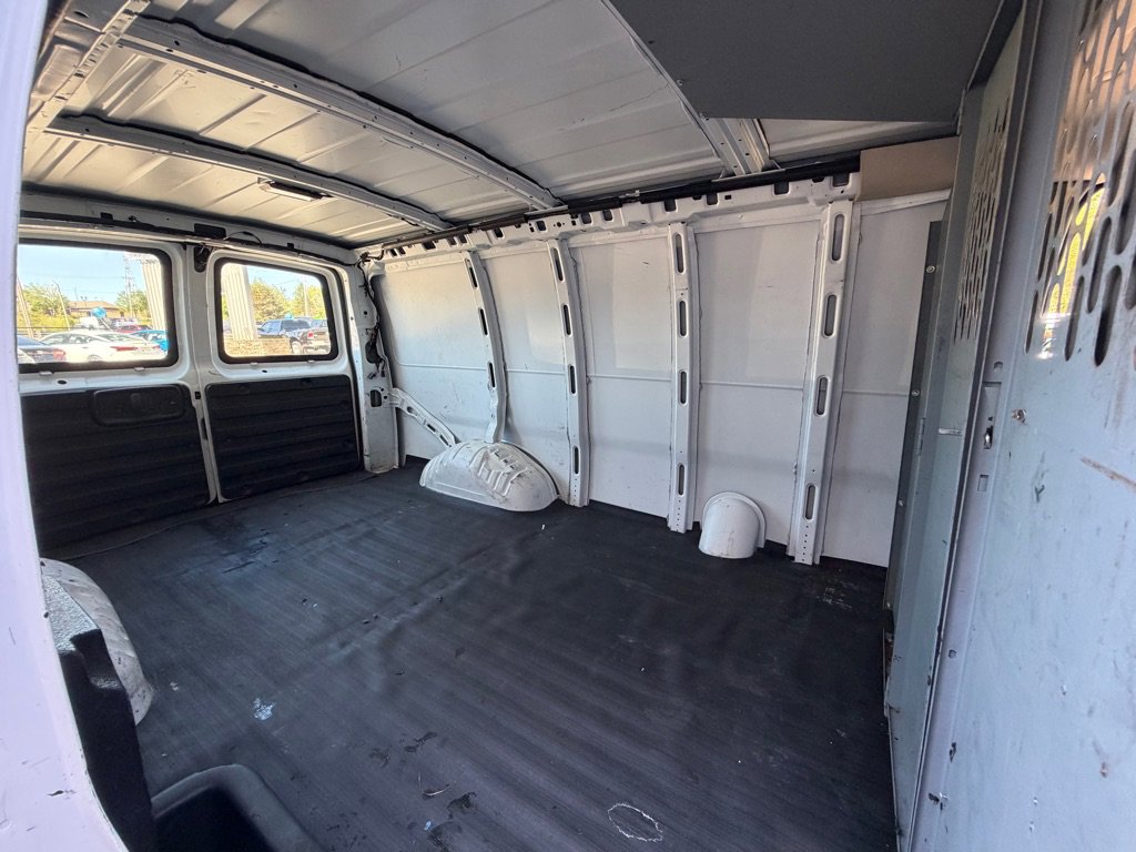 Used 2014 GMC Savana 1500 RWD image 14