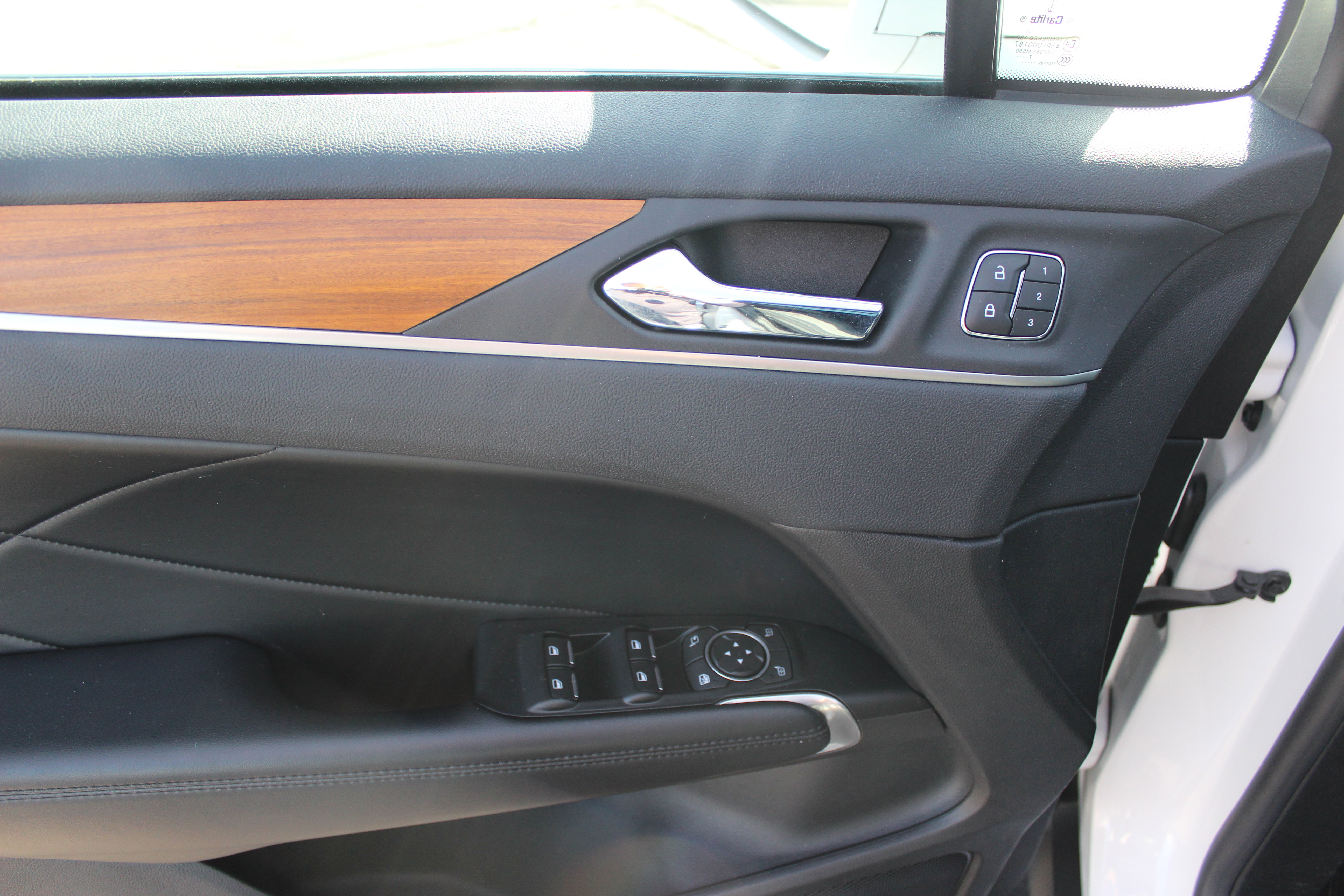 Used 2019 Lincoln MKC Reserve w/ MKC Climate Package image 27