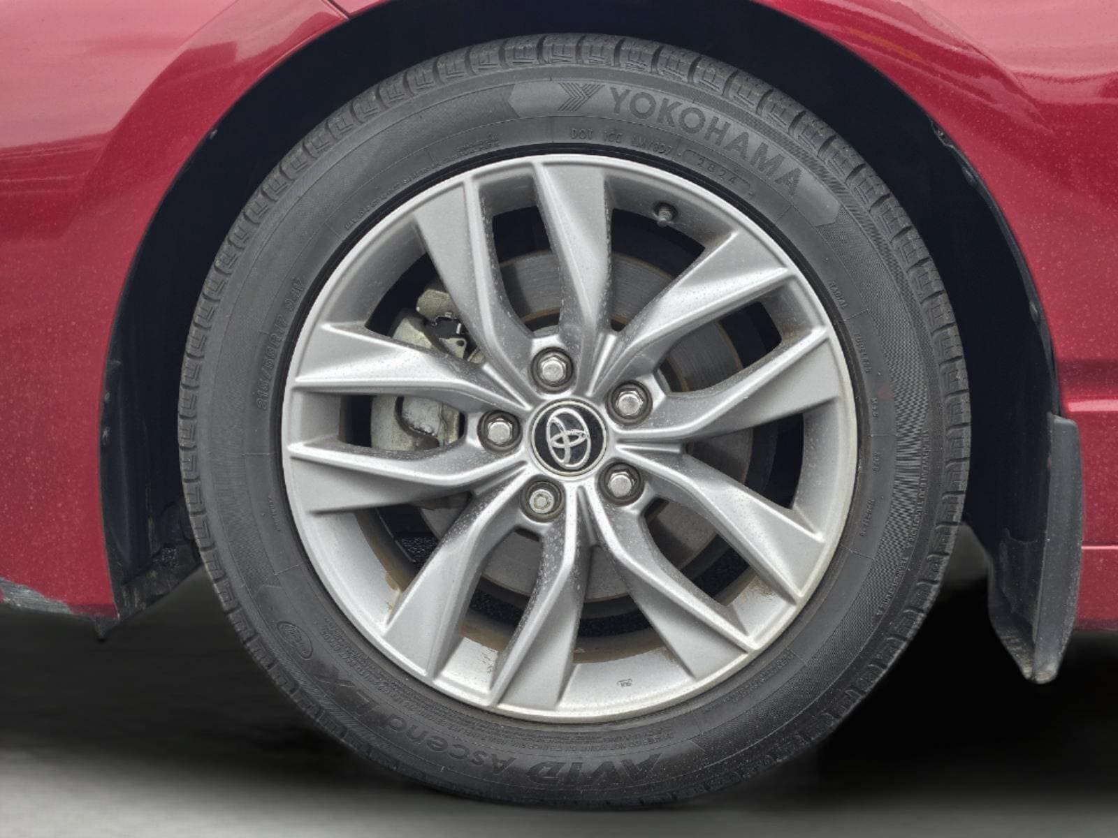 Used 2020 Toyota Avalon XLE w/ Moonroof Package FWD image 11