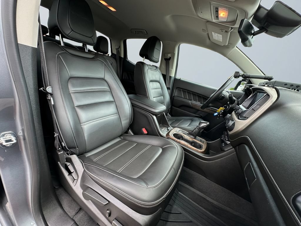 Used 2022 GMC Canyon Denali RWD image 15