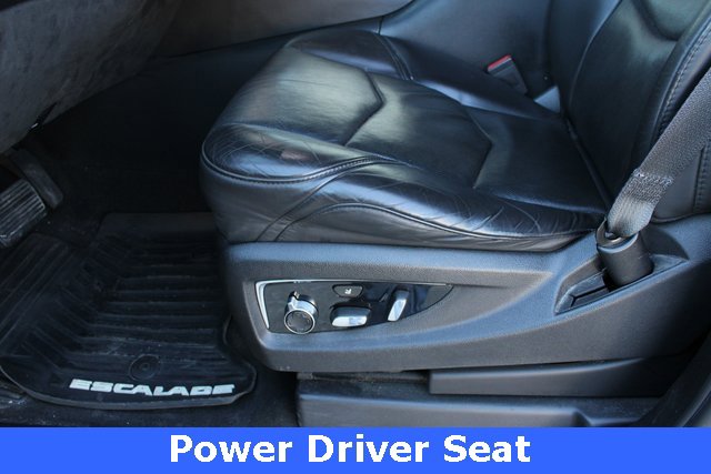 Used 2016 Cadillac Escalade Platinum image 4