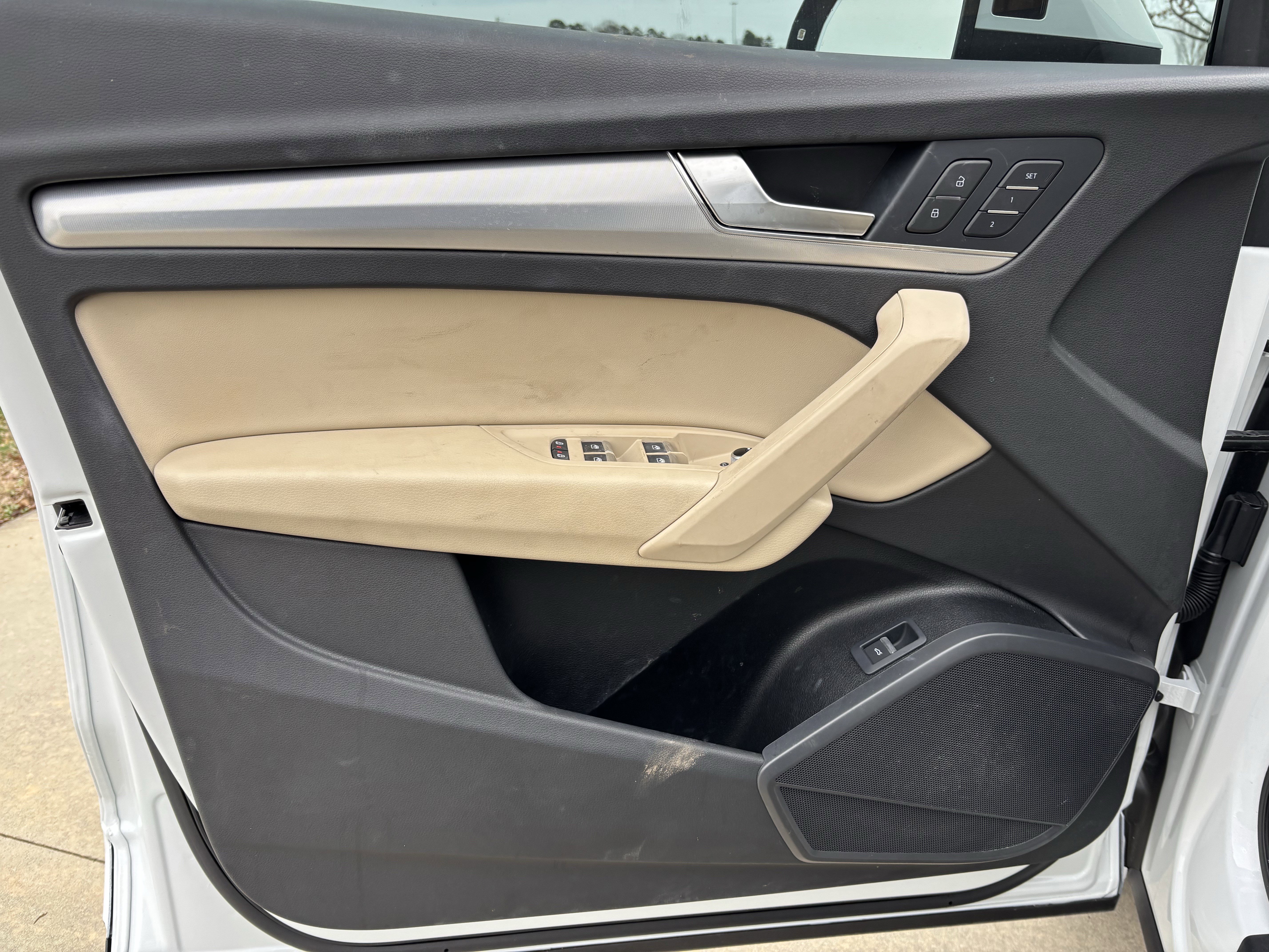 Used 2025 Audi Q5 2.0T Premium image 13