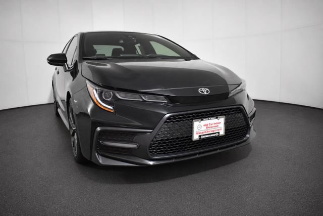 Used 2021 Toyota Corolla SE FWD image 3