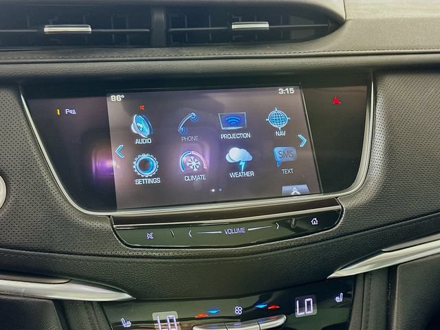 Used 2018 Cadillac XT5 Luxury w/ LPO, Black Ice Package AWD/4WD image 20