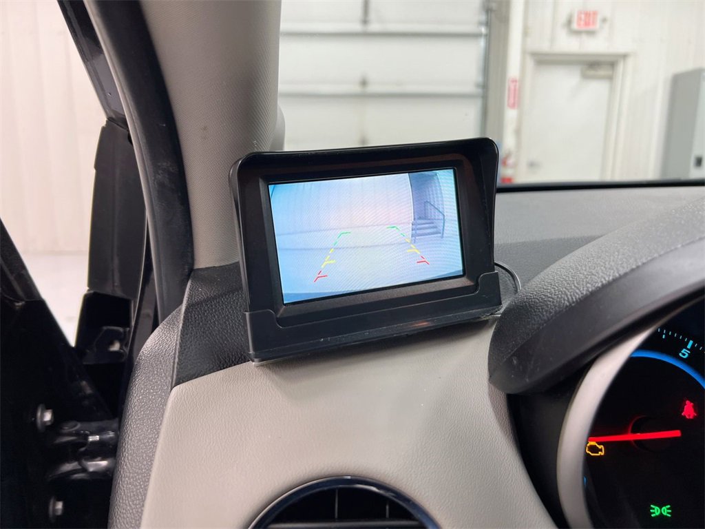 Used 2015 Chevrolet Cruze LS image 15