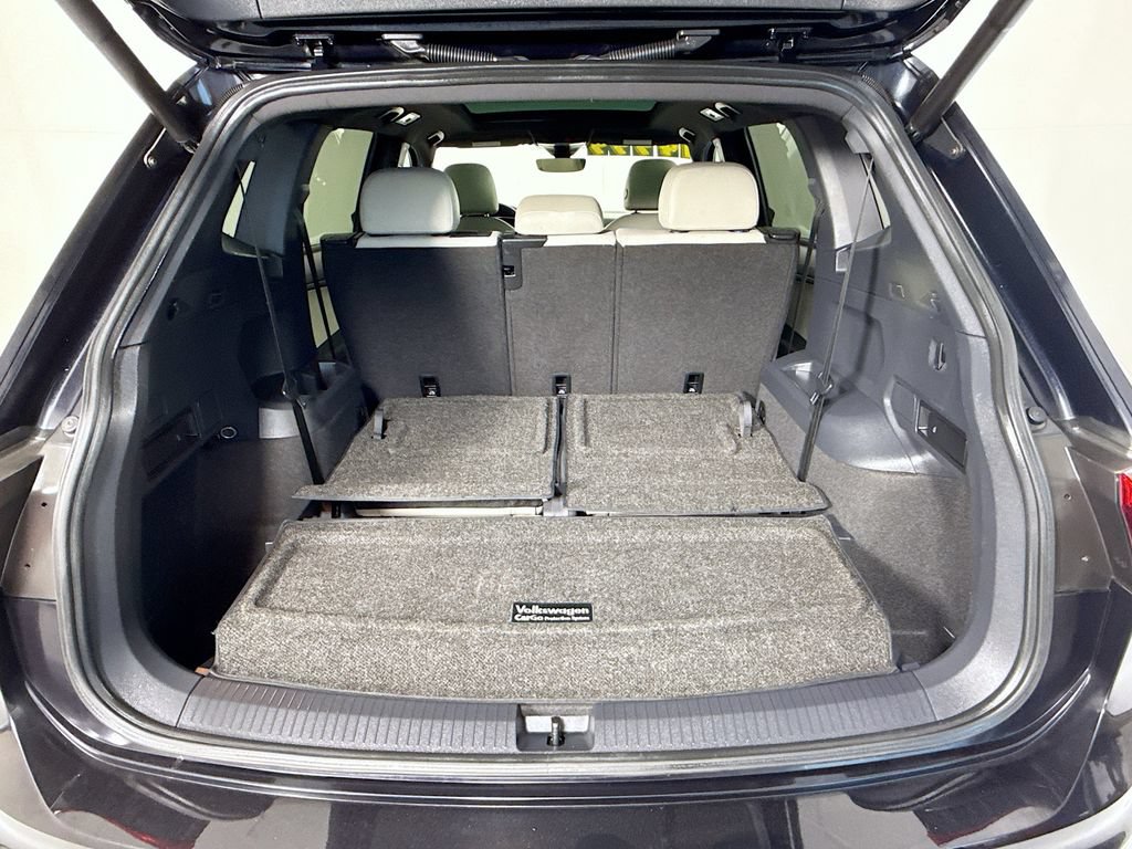 Used 2019 Volkswagen Tiguan SEL Premium R-Line w/ 3rd Row Seat Package AWD/4WD image 29