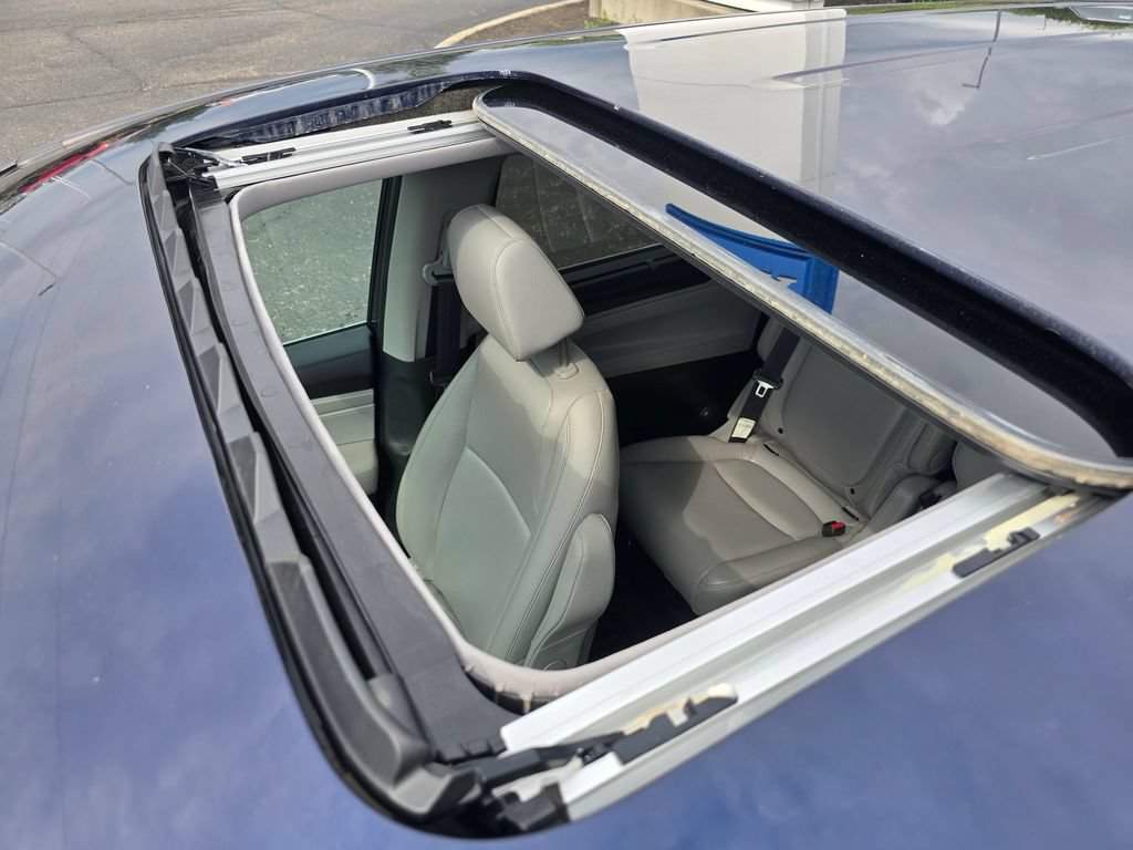 Certified 2024 Honda Odyssey EX-L image 19