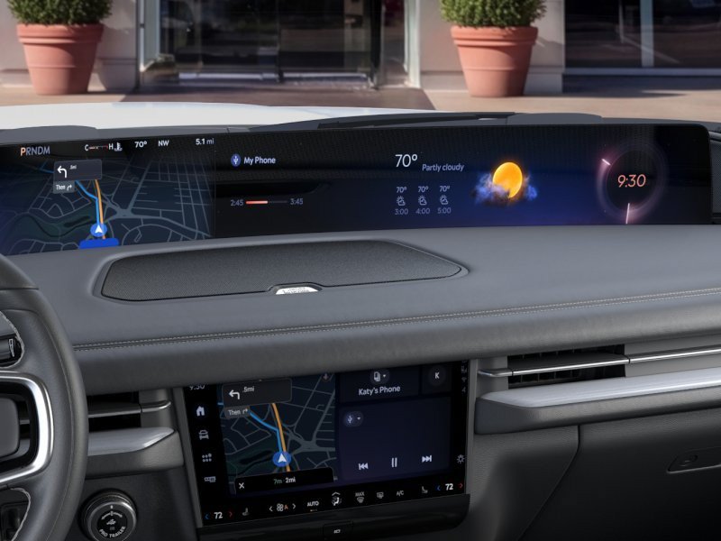 New 2026 Lincoln Navigator L Premier AWD/4WD image 14