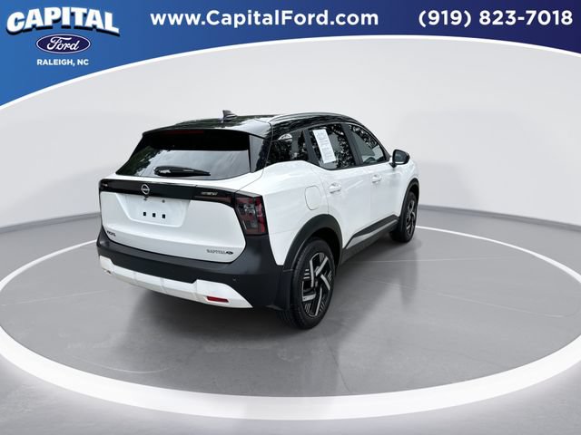Used 2025 Nissan Kicks SV w/ SV Premium Package FWD image 8
