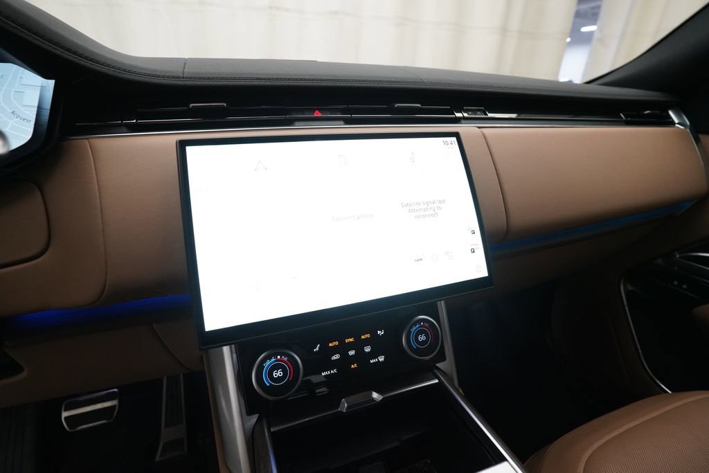 Used 2023 Land Rover Range Rover SE image 6