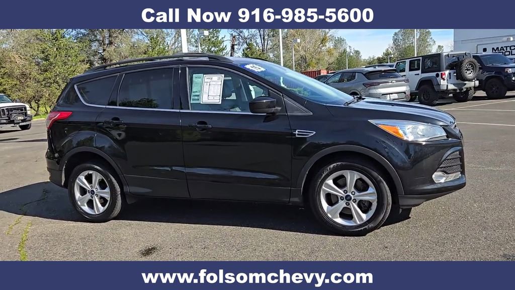 Used 2015 Ford Escape SE w/ Equipment Group 201A image 2