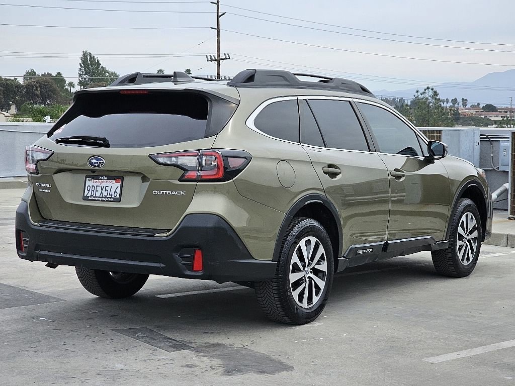 Used 2022 Subaru Outback Premium image 17