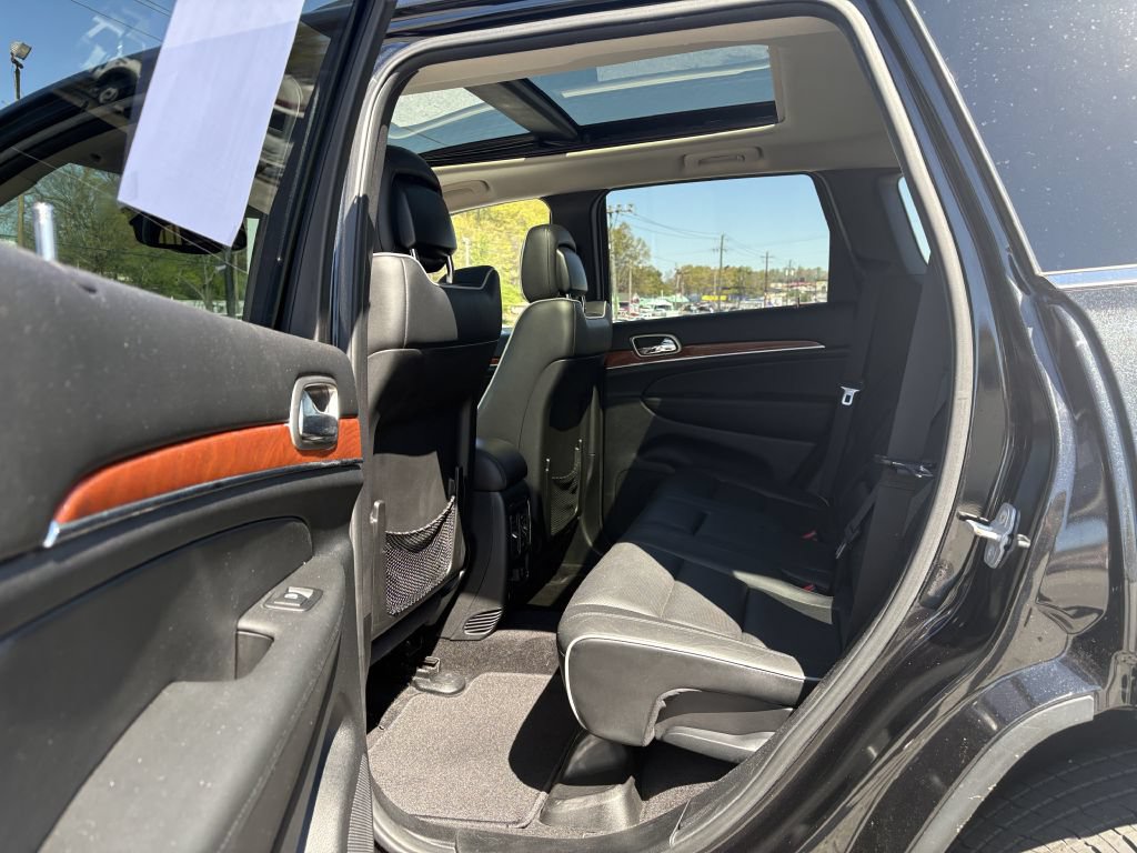 Used 2013 Jeep Grand Cherokee Overland w/ Trailer Tow Group IV RWD image 15