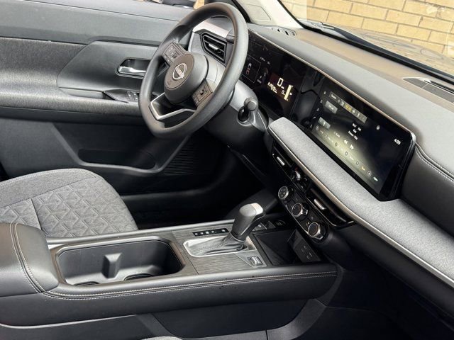 New 2025 Nissan Kicks SV image 12