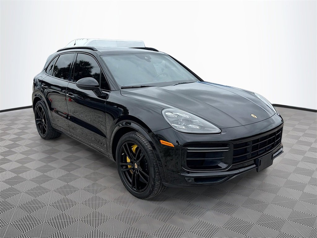 Used 2019 Porsche Cayenne Turbo w/ Premium Plus Package image 4