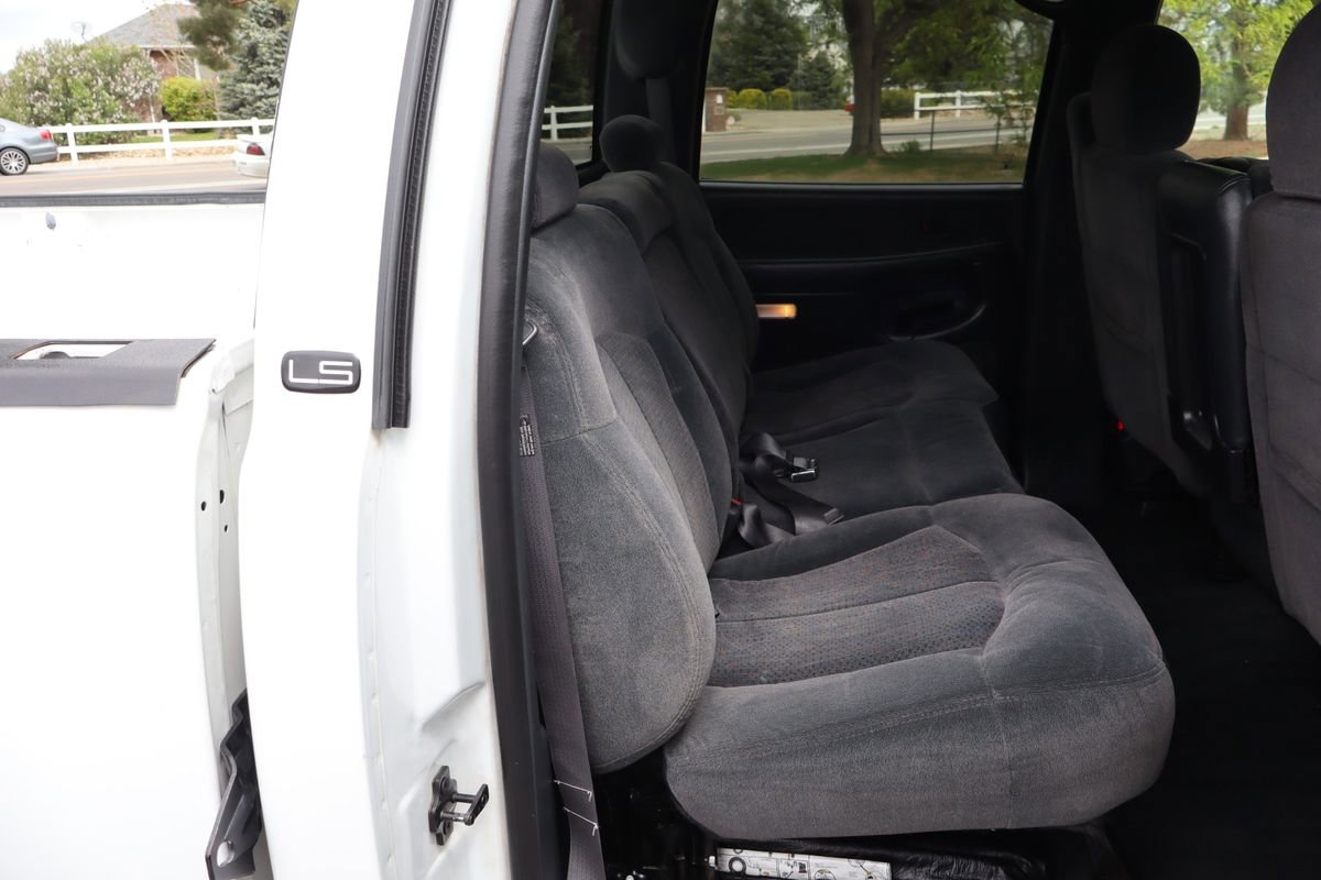 Used 2002 Chevrolet Silverado 2500 LS AWD/4WD image 21
