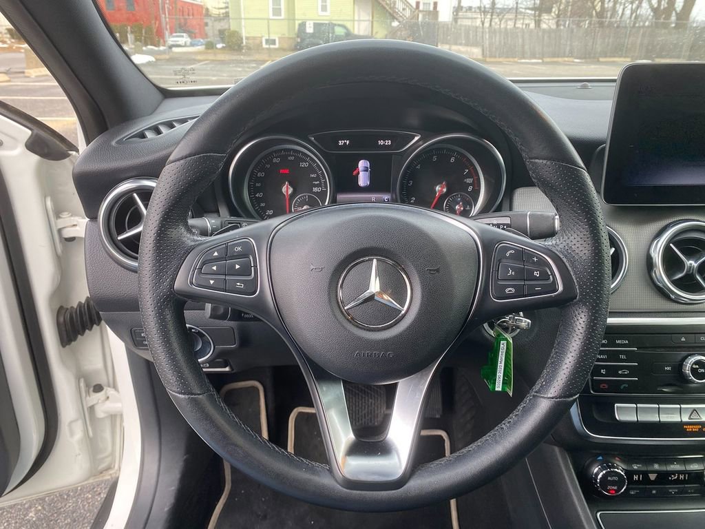 Used 2020 Mercedes-Benz GLA 250 w/ Convenience Package image 15