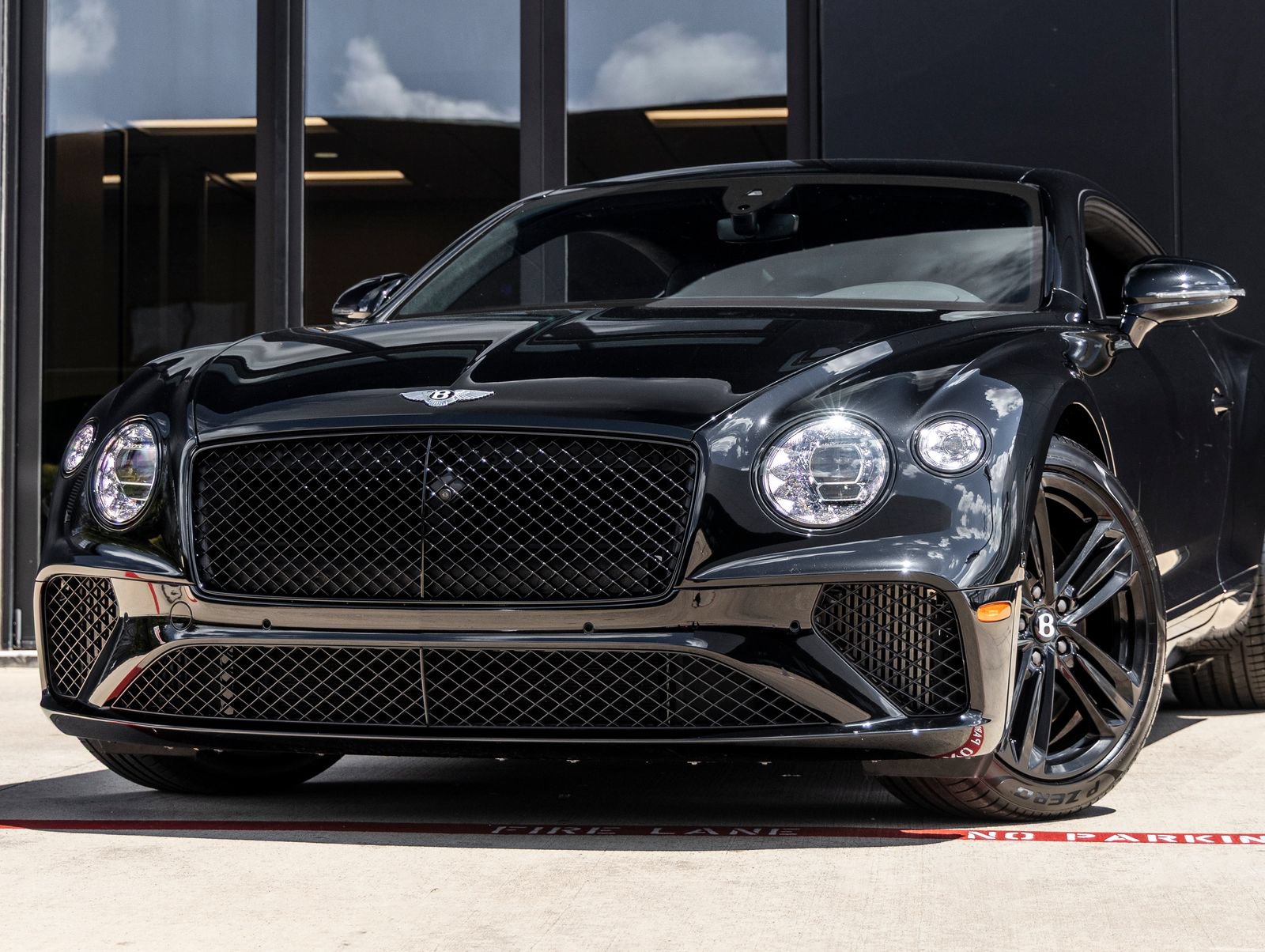 Used 2023 Bentley Continental GT Mulliner AWD/4WD image 3