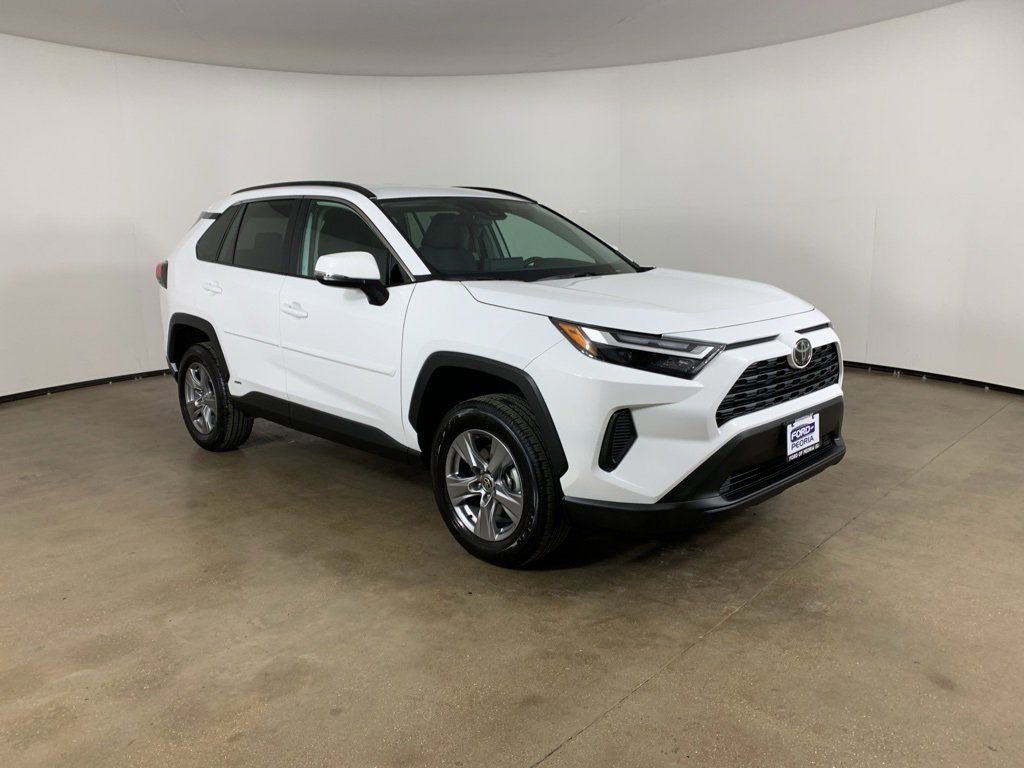 Used 2025 Toyota RAV4 XLE image 5
