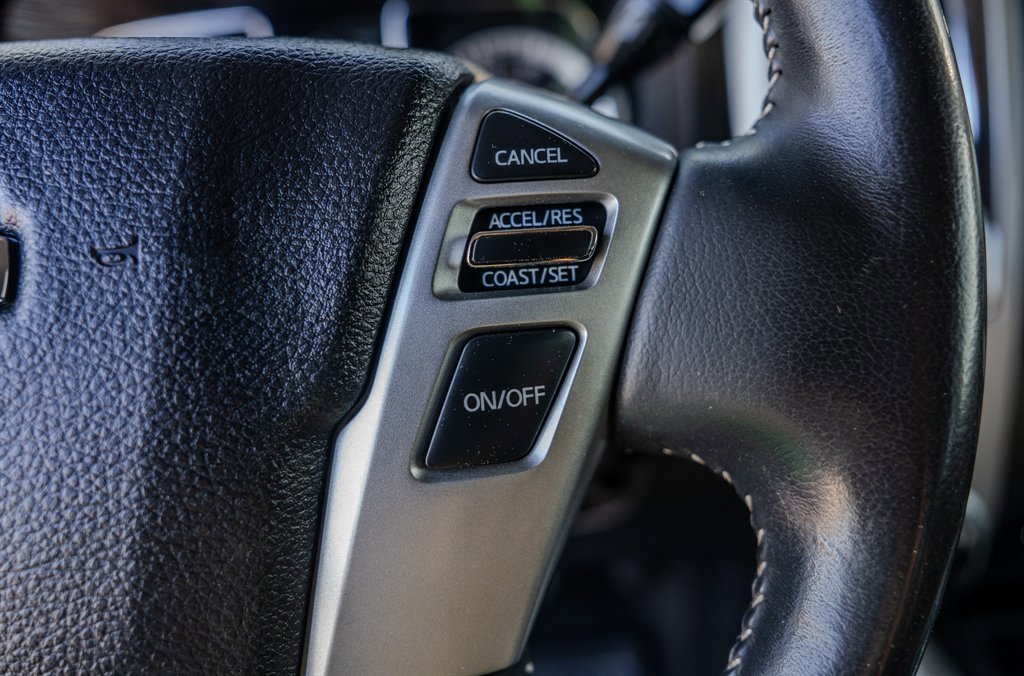 Used 2018 Nissan Titan PRO-4X image 17