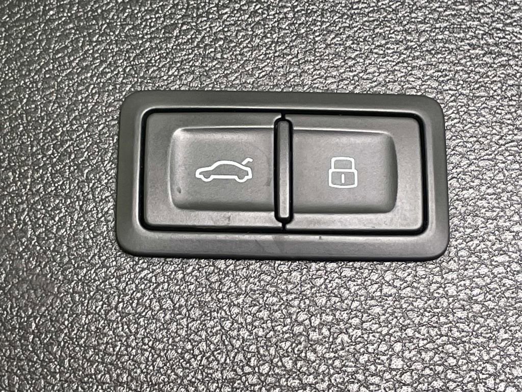 Used 2019 Audi Q5 2.0T Premium Plus w/ Premium Plus Package image 21