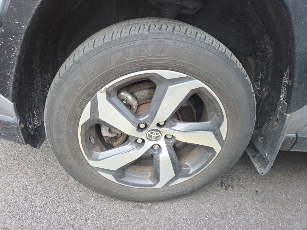 Used 2021 Toyota RAV4 SE w/ Weather & Moonroof Package image 16