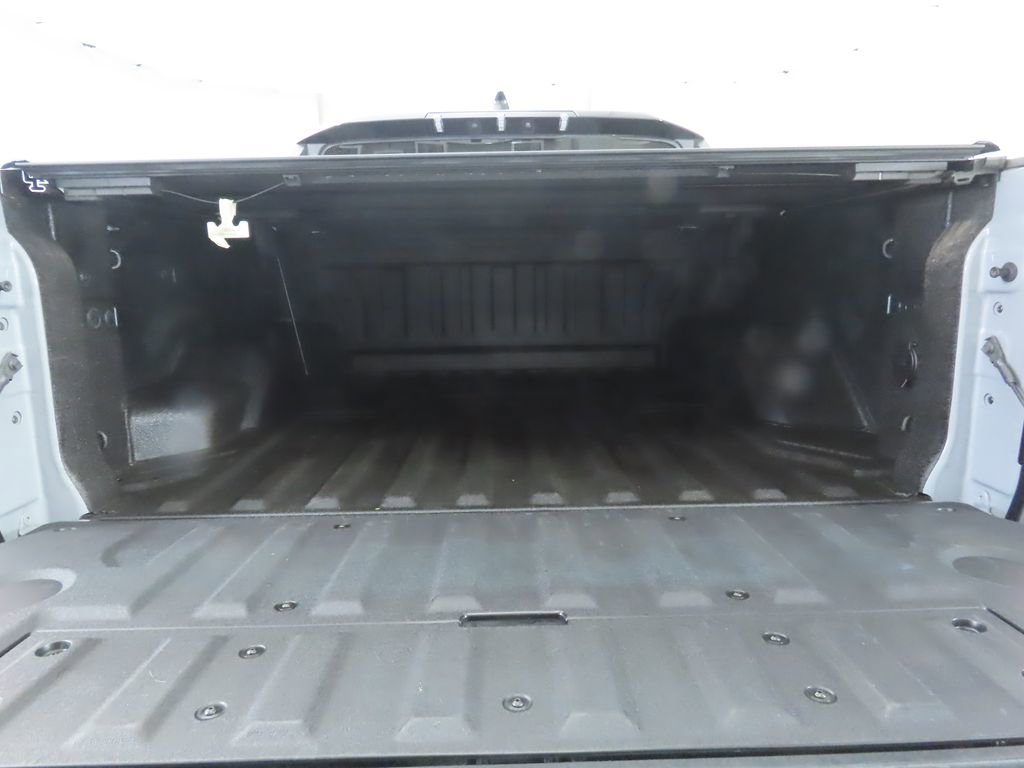 Used 2024 GMC Hummer EV 3X w/ LPO, Illumination Package image 29