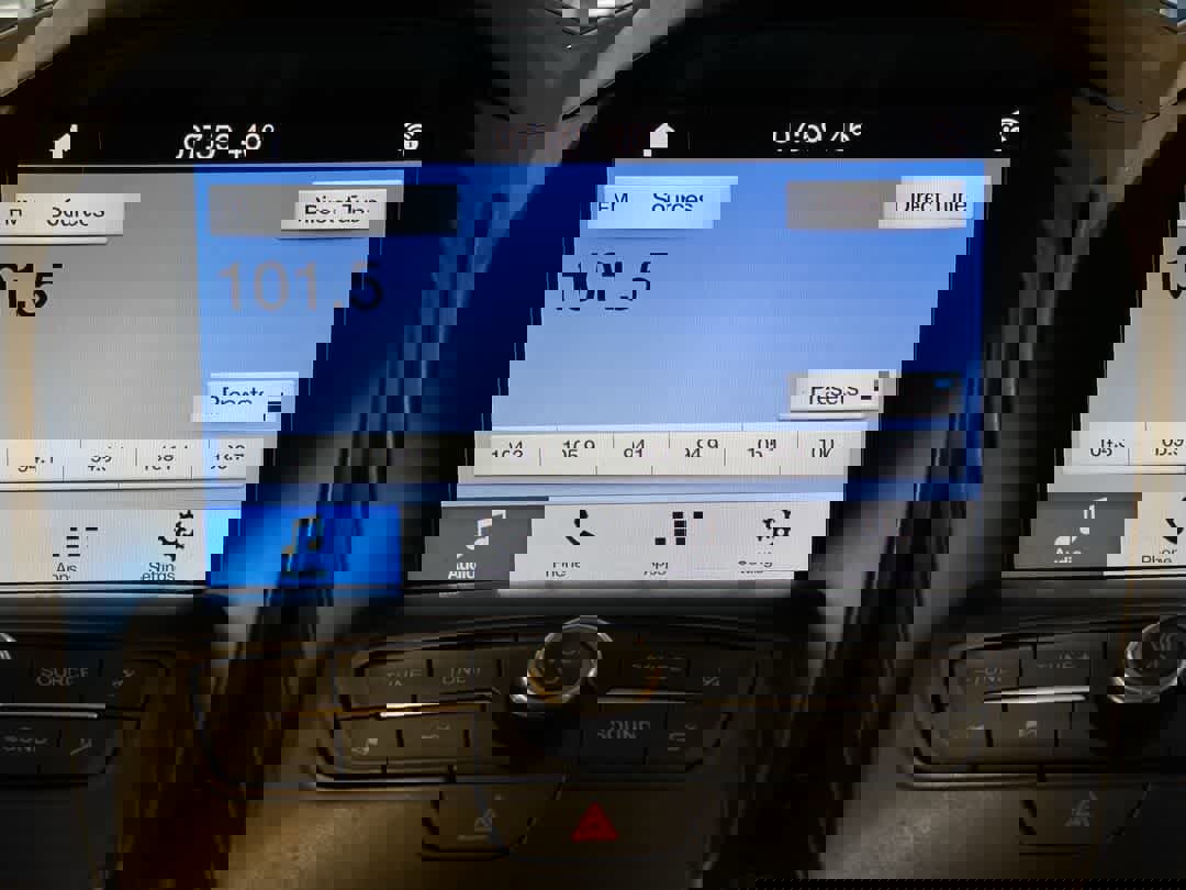 Used 2019 Ford Escape SE image 19