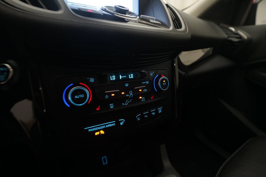 Used 2018 Ford Escape Titanium w/ Ford Safe & Smart Package AWD/4WD image 21