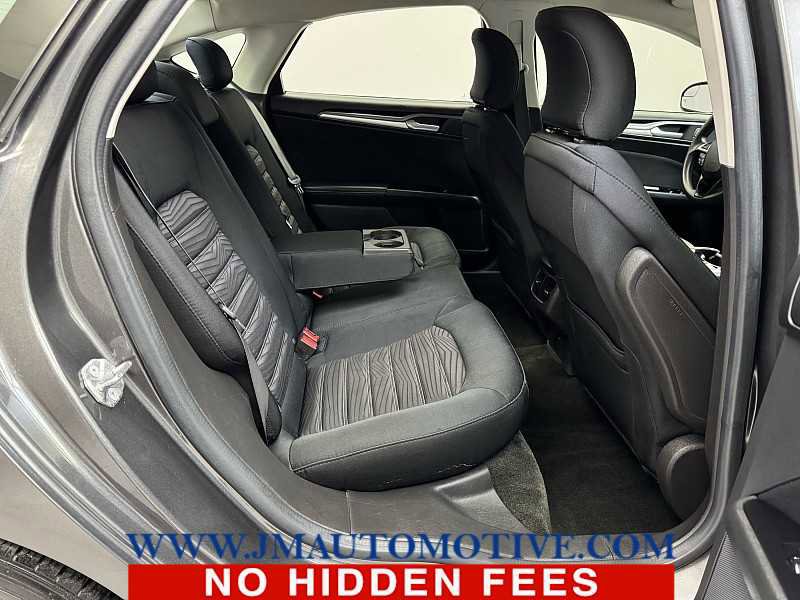 Used 2016 Ford Fusion SE image 17