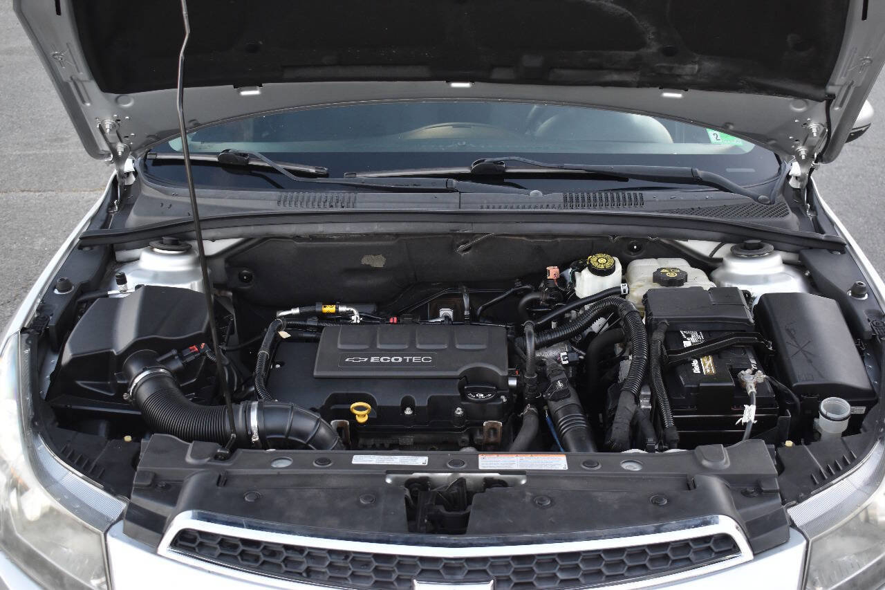 Used 2012 Chevrolet Cruze LT w/ RS Package image 31