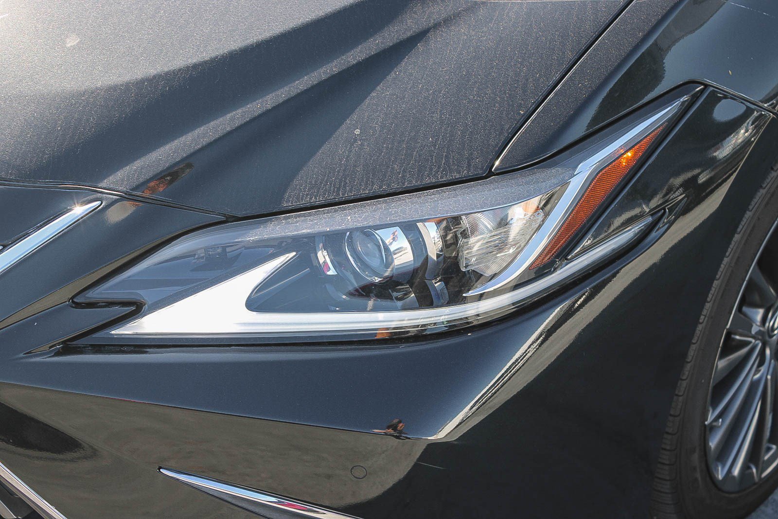 Used 2022 Lexus ES 300h w/ Premium Package image 5