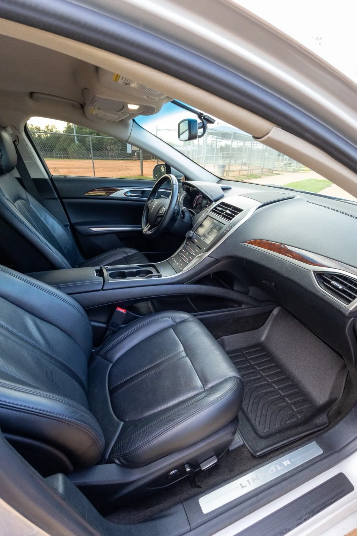 Used 2016 Lincoln MKZ w/ Equipment Group 300A Reserve FWD image 16