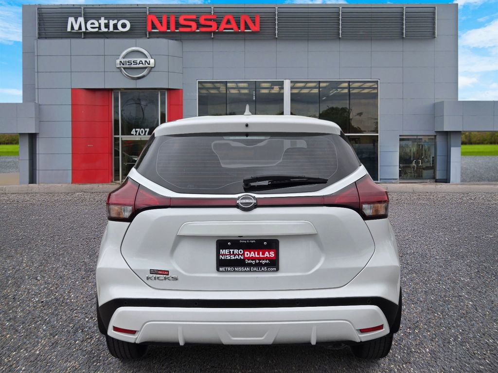 Certified 2024 Nissan Kicks S image 5