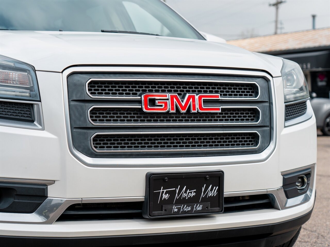 Used 2017 GMC Acadia Limited SLT AWD/4WD image 9