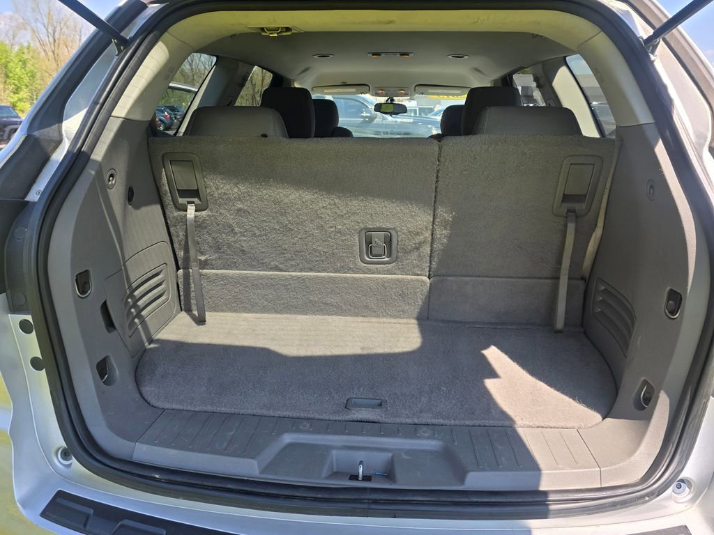 Used 2015 Chevrolet Traverse LS FWD image 11