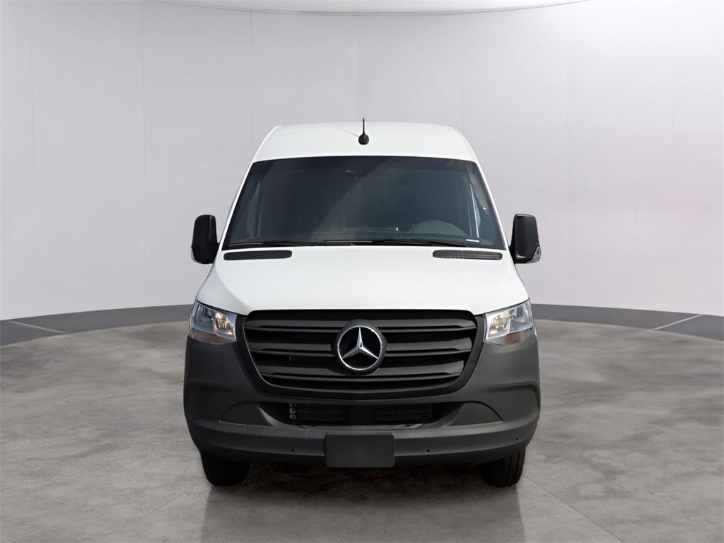Used 2024 Mercedes-Benz Sprinter 3500 image 2