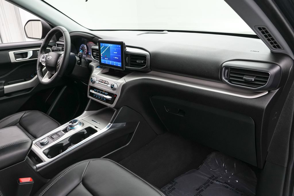 Certified 2023 Ford Explorer XLT w/ Equipment Group 202A image 24