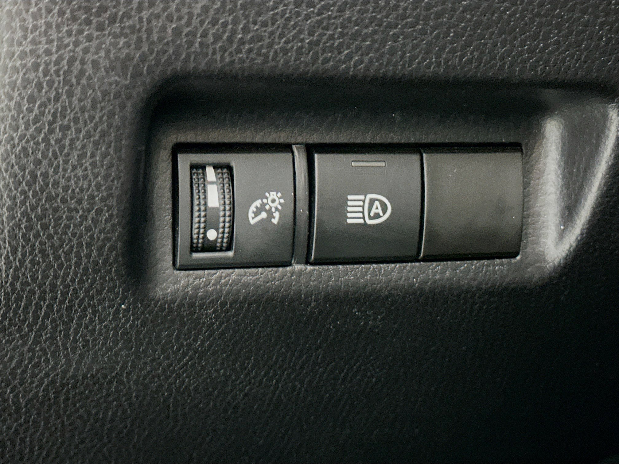 Used 2024 Toyota RAV4 XLE image 16