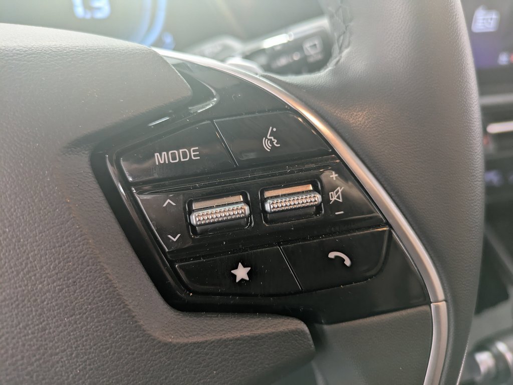 Certified 2024 Kia Niro EX image 18