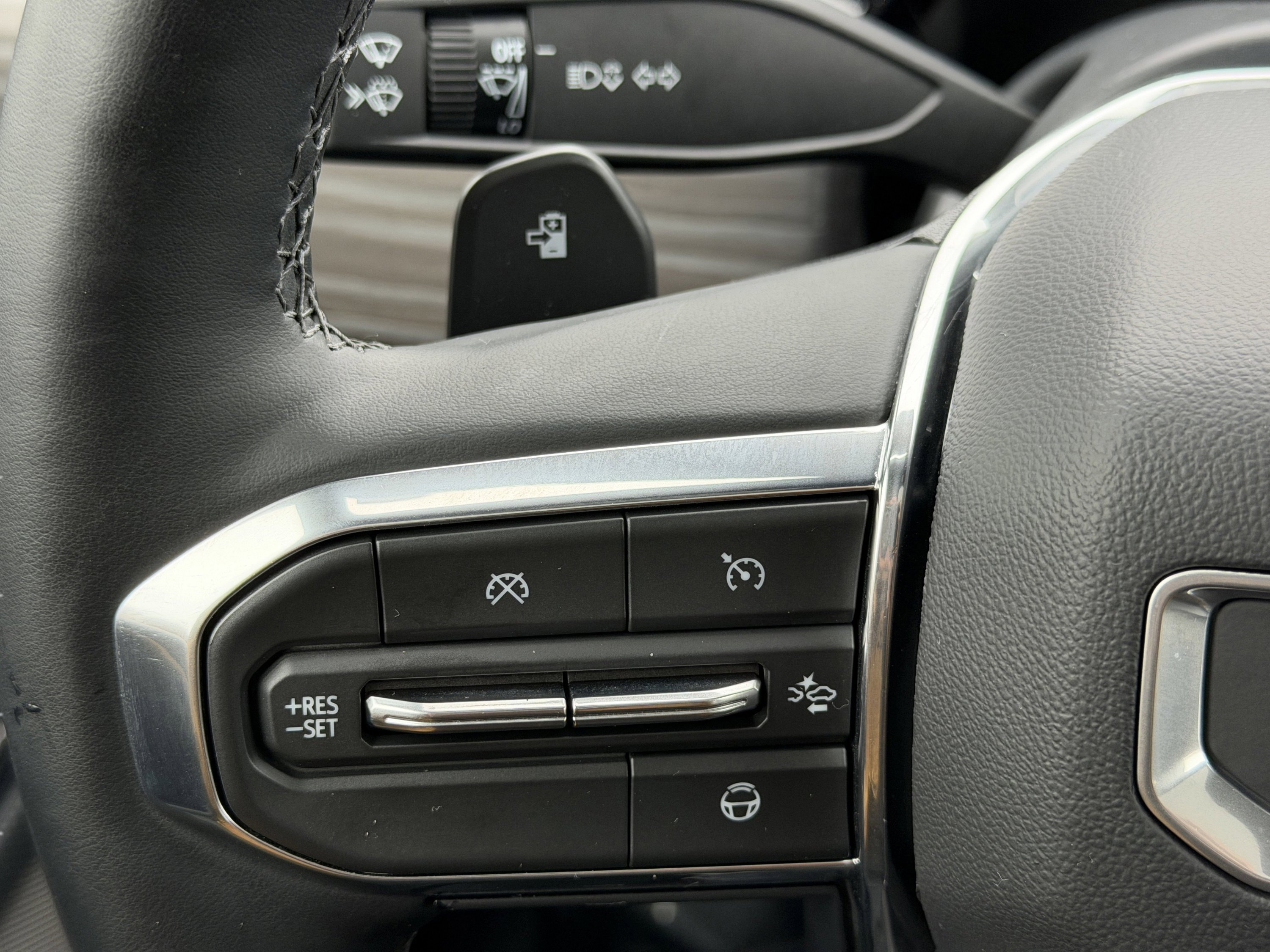 Used 2024 GMC Sierra EV Denali image 26