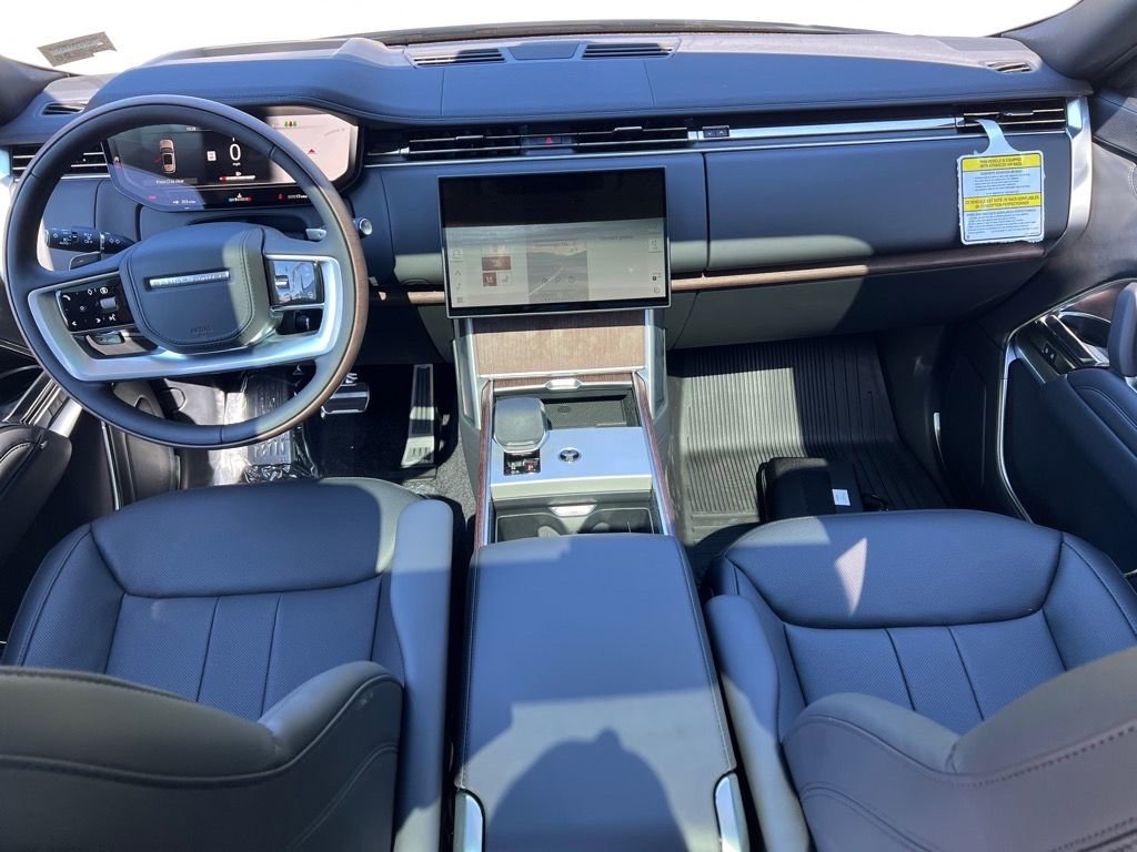 New 2025 Land Rover Range Rover SE image 31